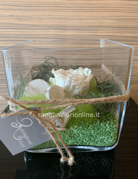 Rosa stabilizzata bianca con cubo di vetro